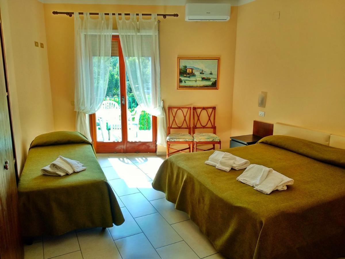 Habitación Cuádruple con balcón