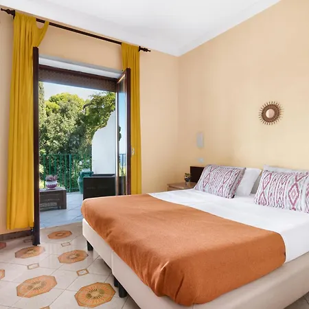 Hotel Desiree-2